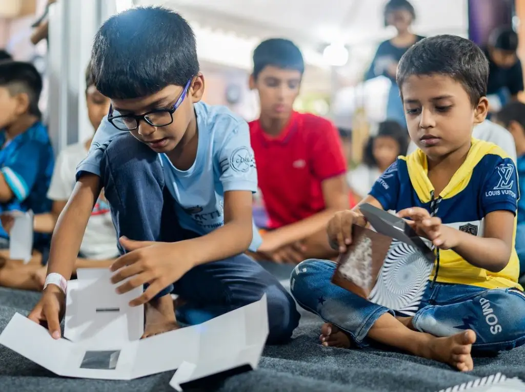kids-at-work-1